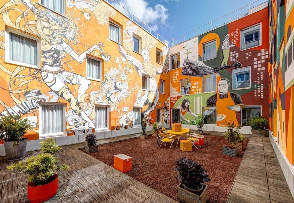 Property building, Patio, Garden