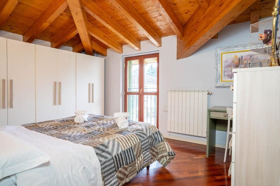Bed, Photo of the whole room, Bedroom, wardrobe, air conditioner