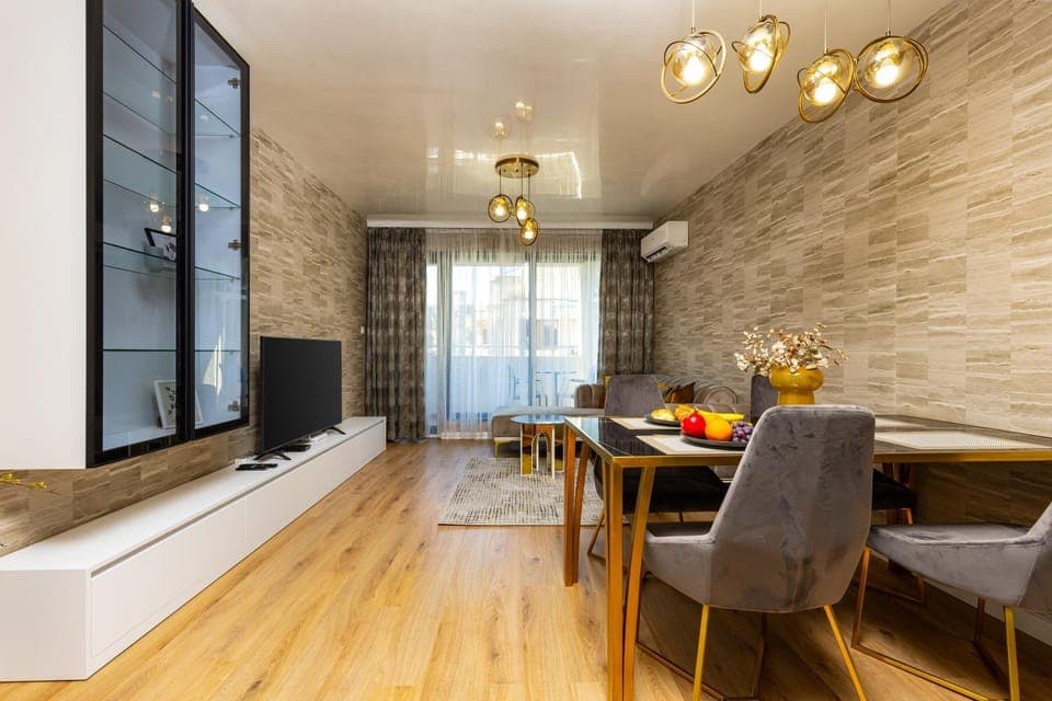 TV and multimedia, Living room, Seating area, Dining area, furniture, air conditioner