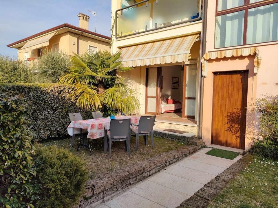 Garden, Balcony/Terrace