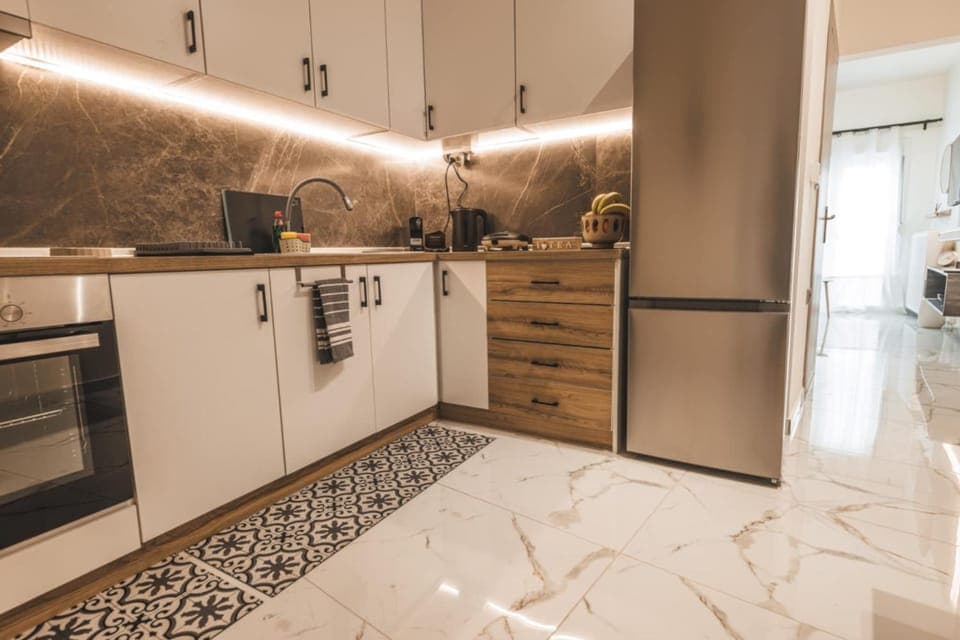 Kitchen or kitchenette, oven, stove