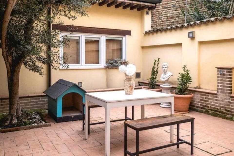 Property building, Patio, Day, Dining area