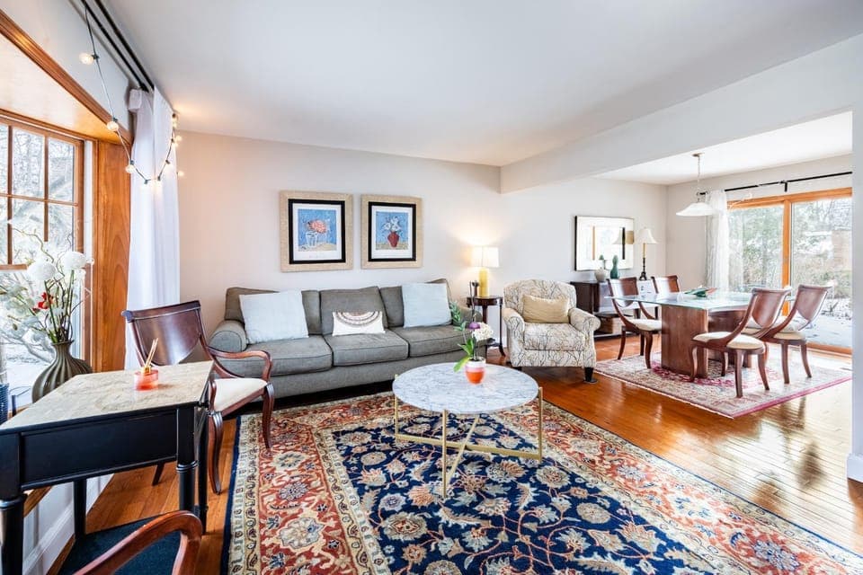 Living room, Seating area, Dining area