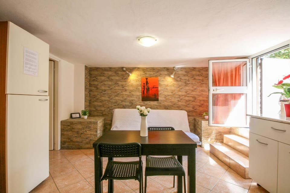 Living room, Photo of the whole room, Seating area, Dining area