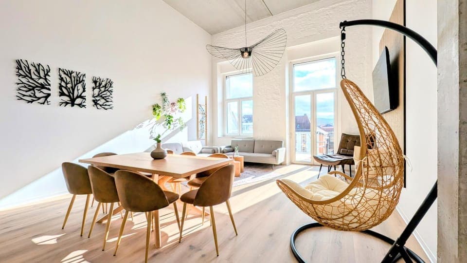 Living room, Seating area, Dining area