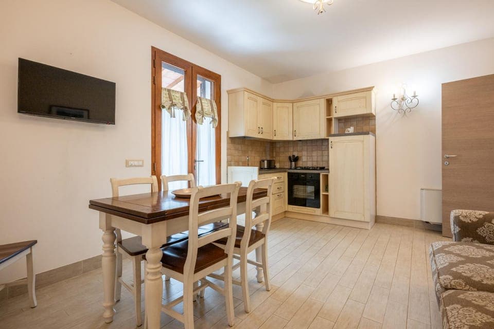 TV and multimedia, Kitchen or kitchenette, stove