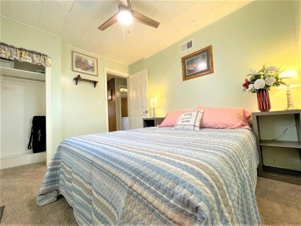 Bed, Bedroom
