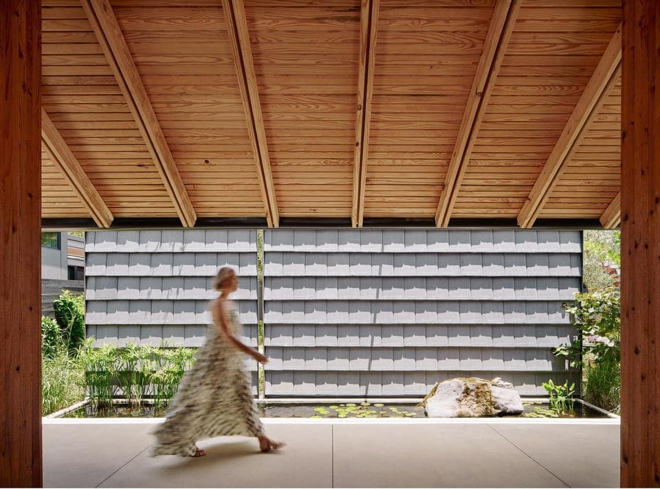 Facade/entrance, People, Natural landscape