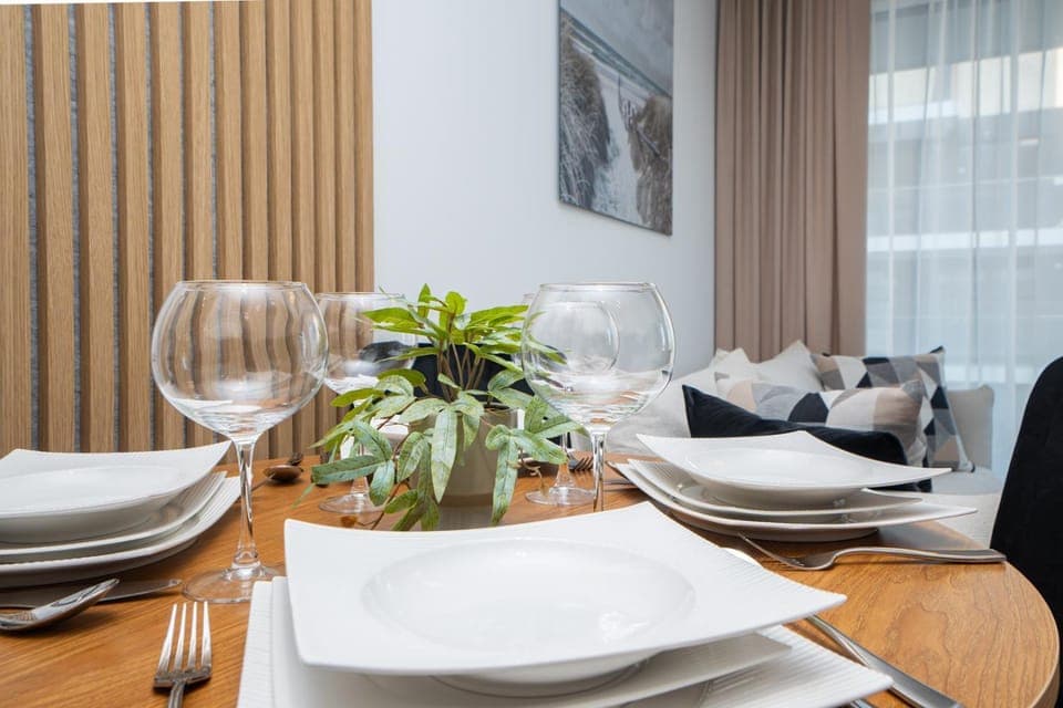 Seating area, Dining area