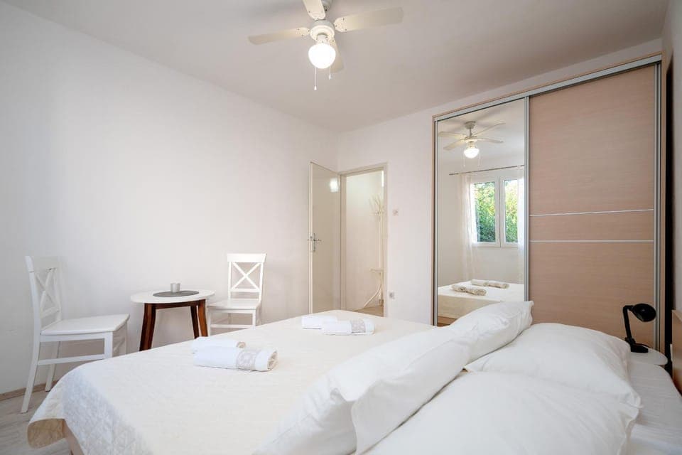 Bed, Bedroom, wardrobe