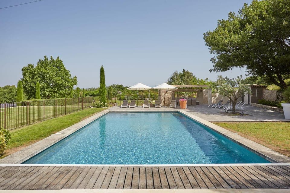 Facade/entrance, Swimming pool, sunbed