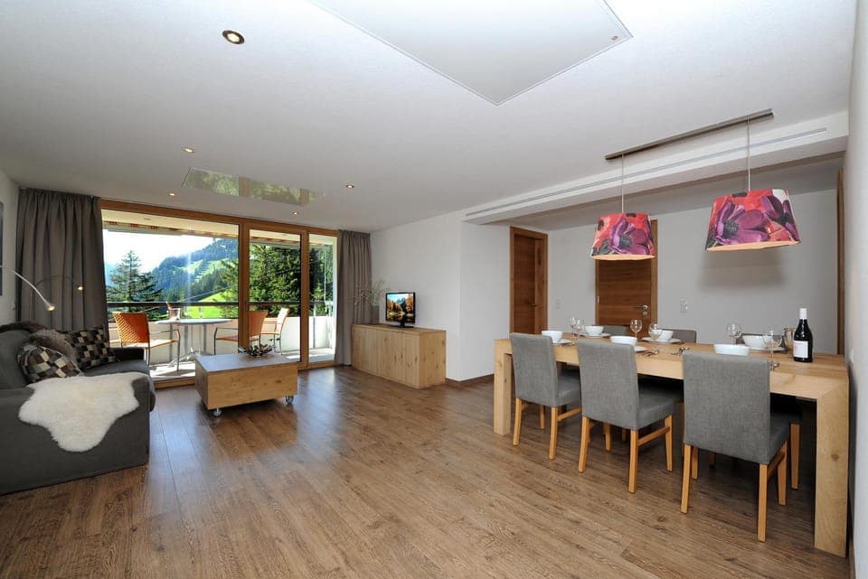 Balcony/Terrace, Living room, Seating area, Dining area