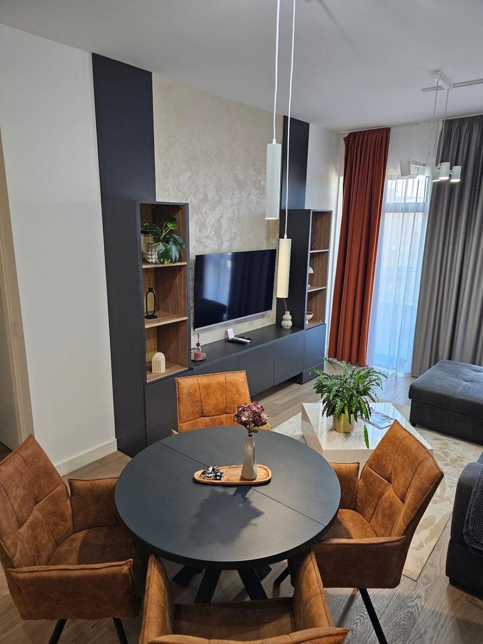 Communal lounge/ TV room, TV and multimedia, Living room, Seating area, Evening entertainment