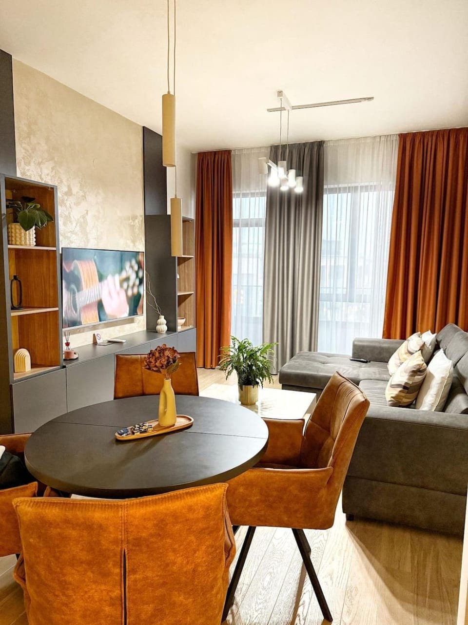 Living room, Seating area, Dining area