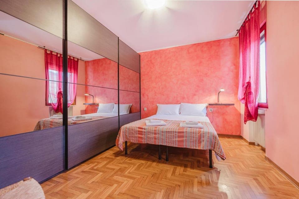 Bed, Photo of the whole room, Bedroom, wardrobe