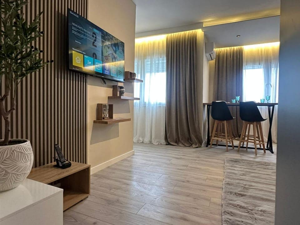 Communal lounge/ TV room, Evening entertainment