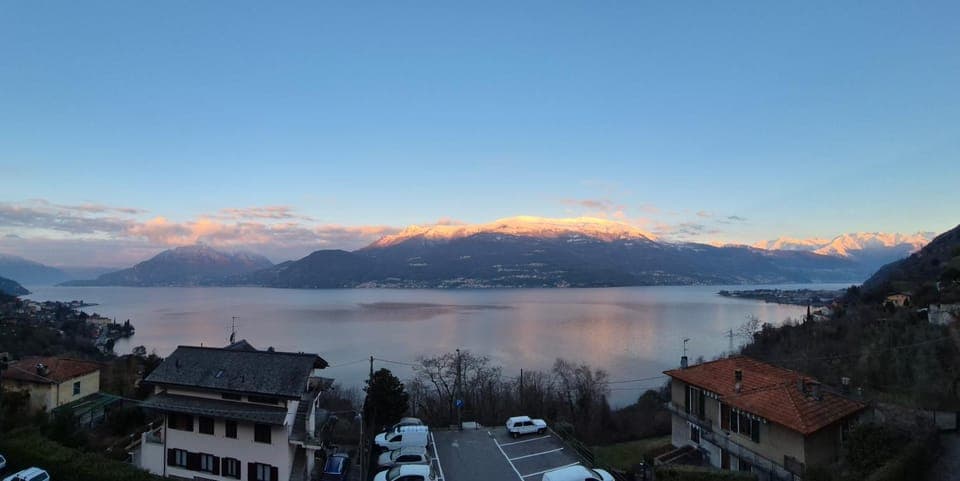 Property building, View (from property/room), City view, Lake view, Mountain view, Sunrise