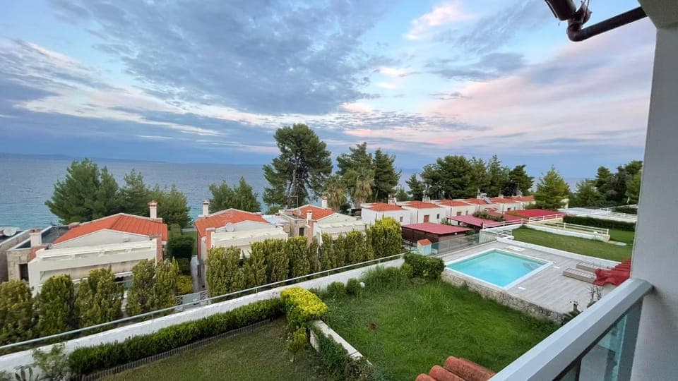 Day, Natural landscape, Garden, Sea view