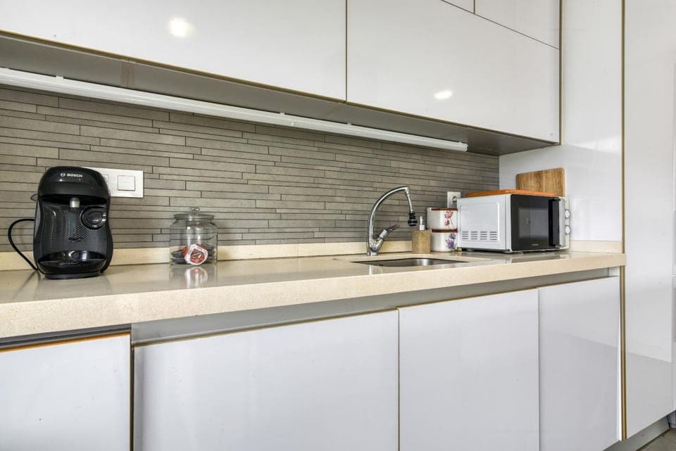 Kitchen or kitchenette, Living room