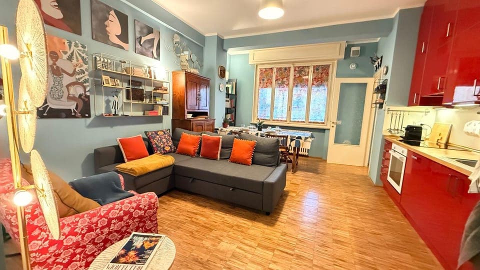 Kitchen or kitchenette, Living room, Seating area, Dining area, oven, stove