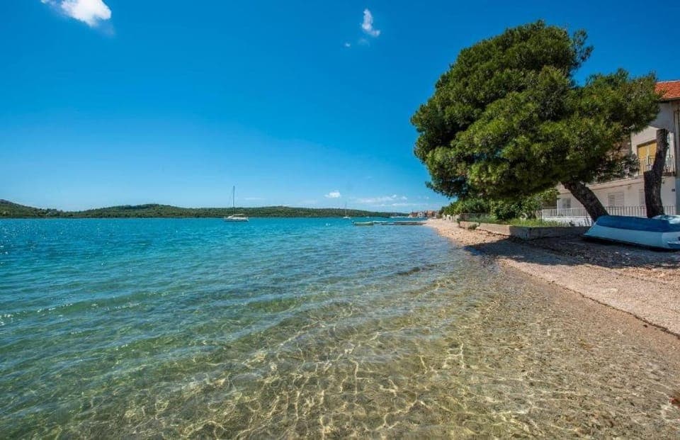 Apartment Complex in Pirovac Bed and Breakfast in Tisno