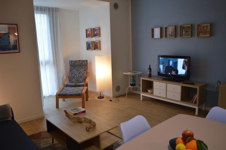 TV and multimedia, Living room, Seating area