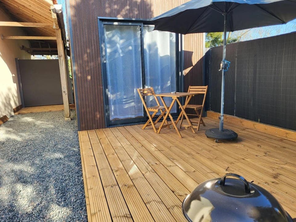 Patio, BBQ facilities