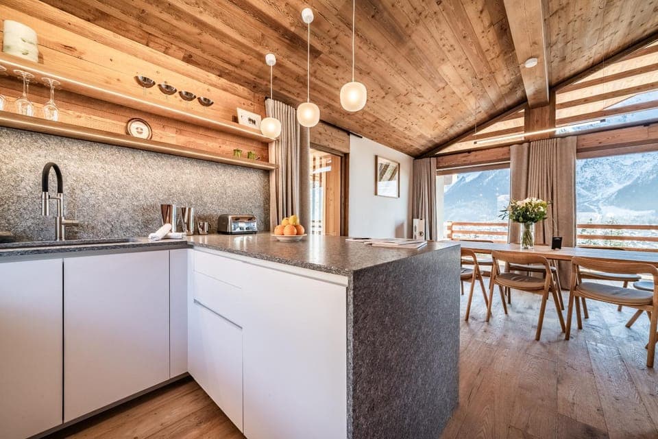 Coffee/tea facilities, Kitchen or kitchenette, dishwasher