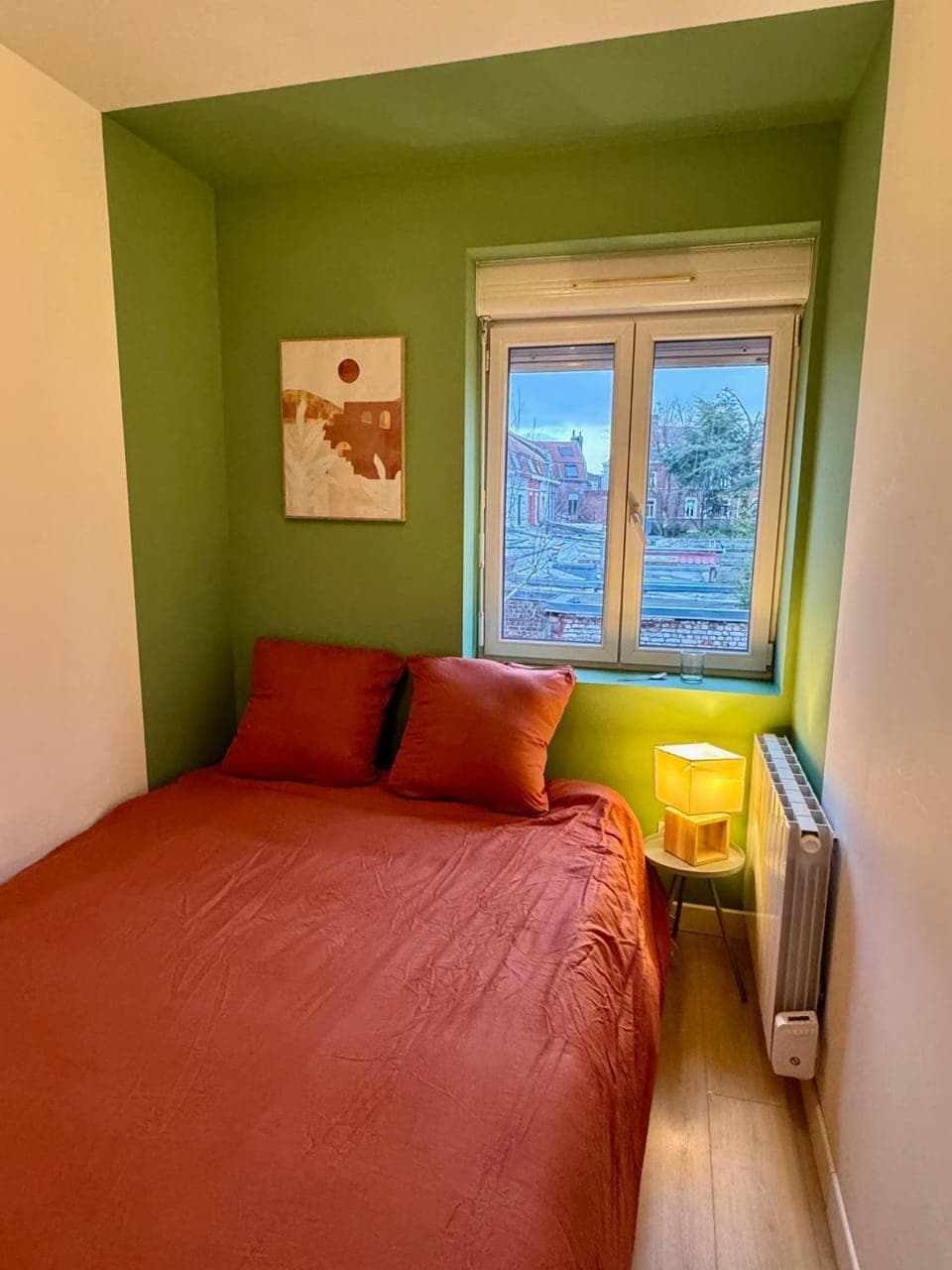 Bed, Photo of the whole room, Bedroom