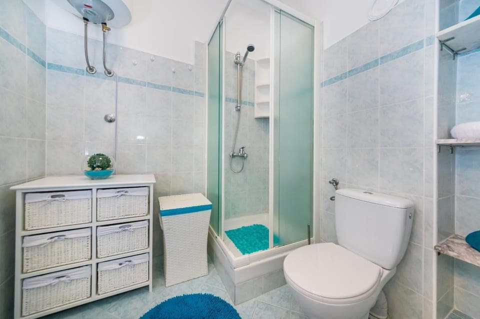 Shower, Toilet, Bathroom