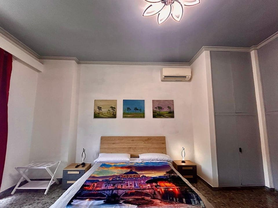 Bed, Photo of the whole room, Bedroom, air conditioner