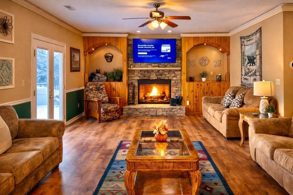 Communal lounge/ TV room, TV and multimedia, Living room, Seating area, fireplace