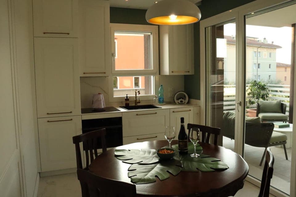 Kitchen or kitchenette, kitchen