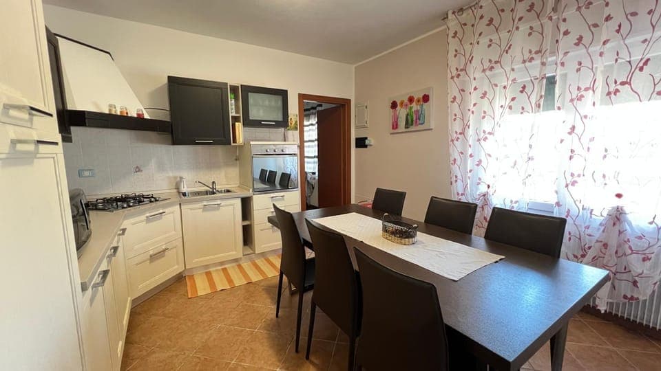 Kitchen or kitchenette, kitchen