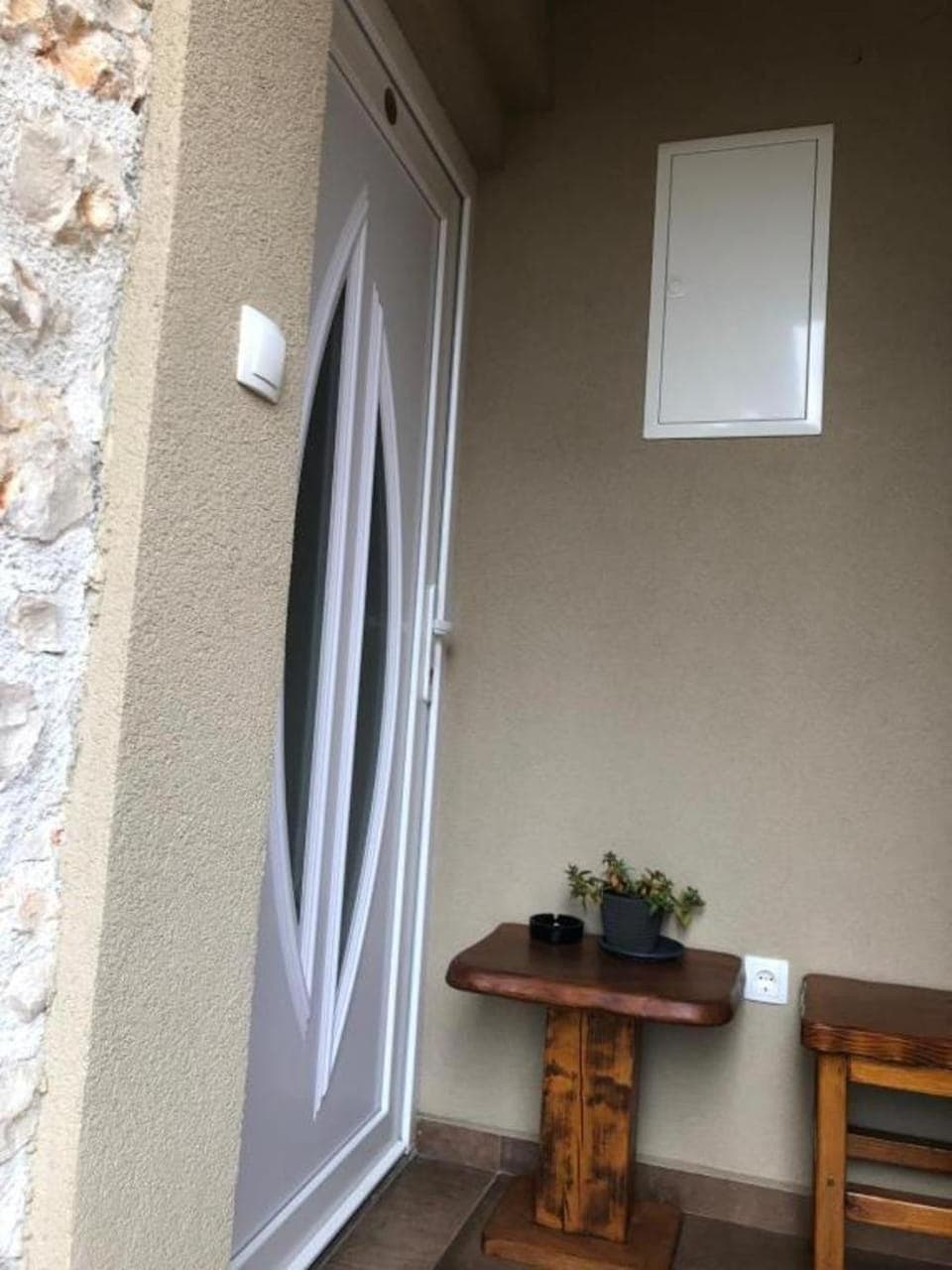 Facade/entrance