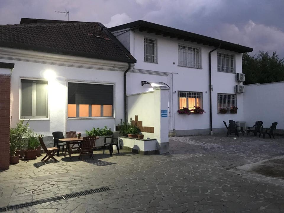 Property building, Facade/entrance