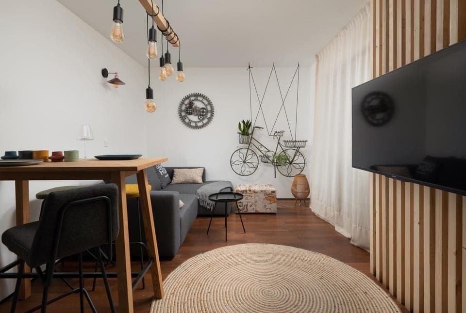 Communal lounge/ TV room