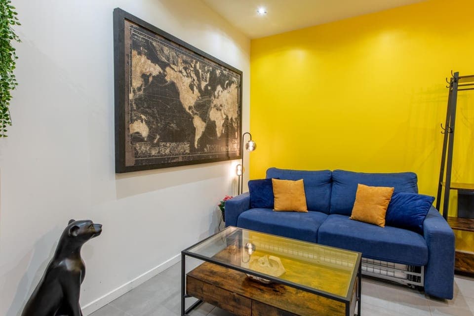 Living room, Seating area