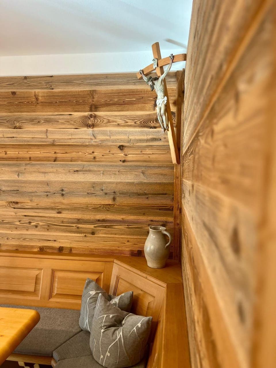 Decorative detail, Seating area