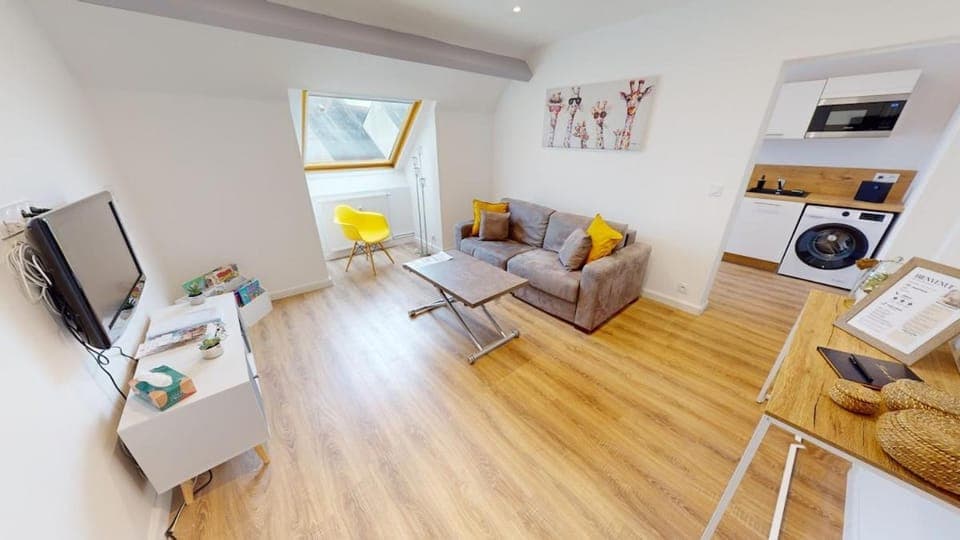 Communal lounge/ TV room, Living room, Dining area