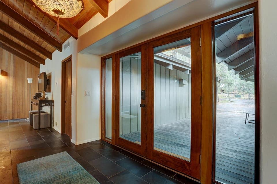 2 Pioneer House in Sunriver