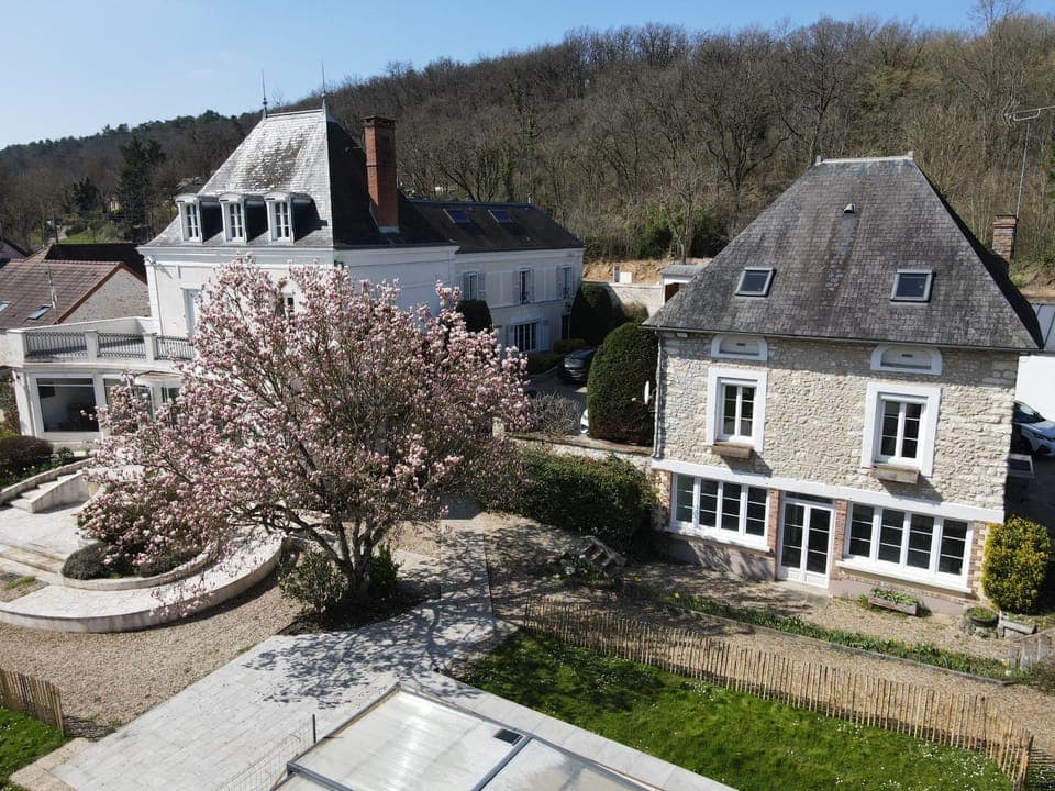 Property building, Spring, Garden view
