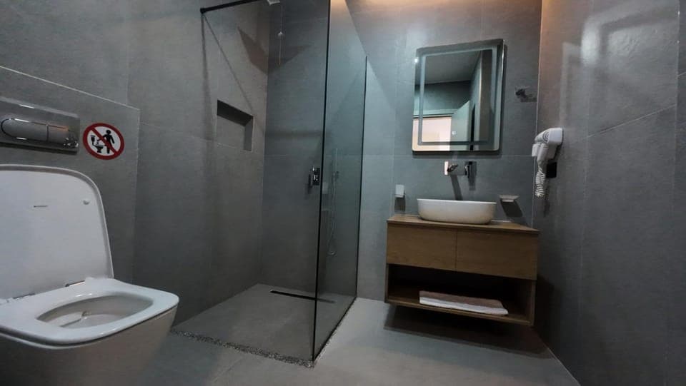 Shower, Toilet, Bathroom