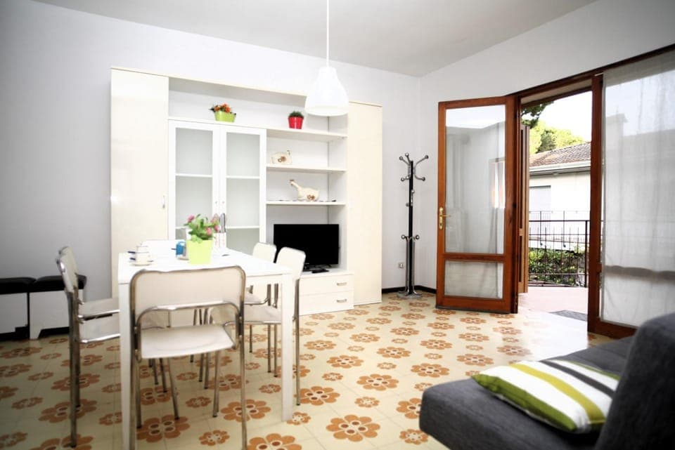 TV and multimedia, Living room, Dining area