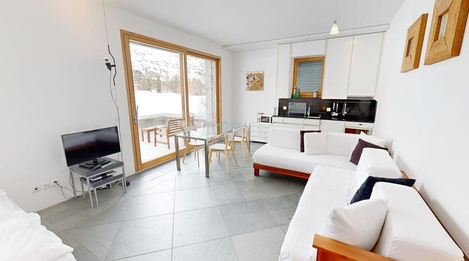 Communal lounge/ TV room, TV and multimedia, Balcony/Terrace, Balcony/Terrace, Kitchen or kitchenette, Living room, Seating area, Dining area, microwave, room service