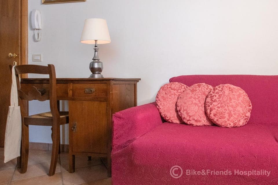 Communal lounge/ TV room