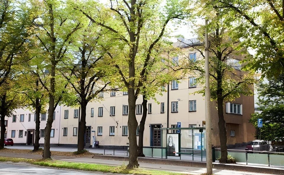 Property building, Spring, Neighbourhood, View (from property/room), City view, Street view, Location