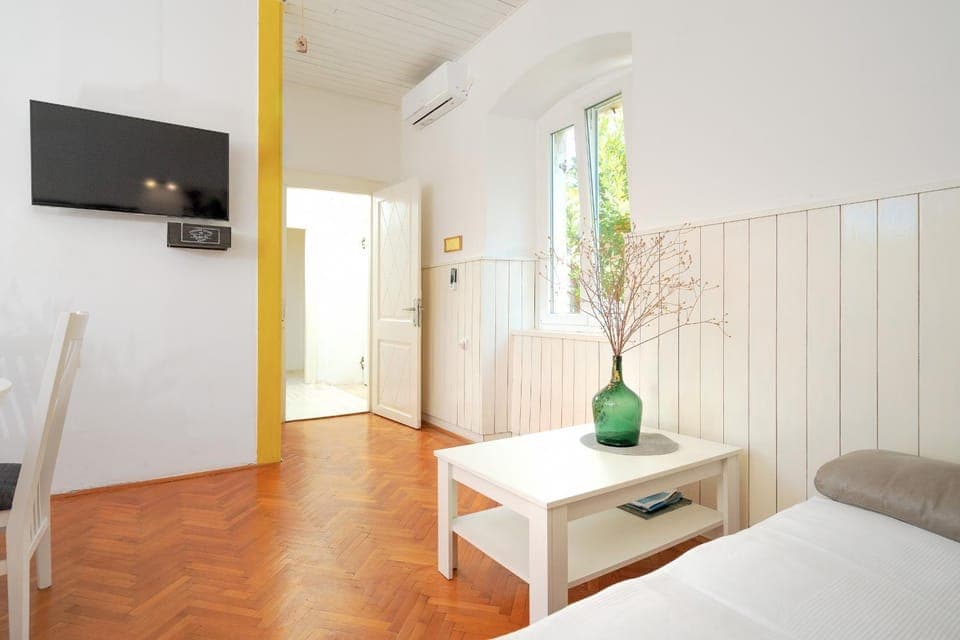 Communal lounge/ TV room, TV and multimedia, Living room, Seating area