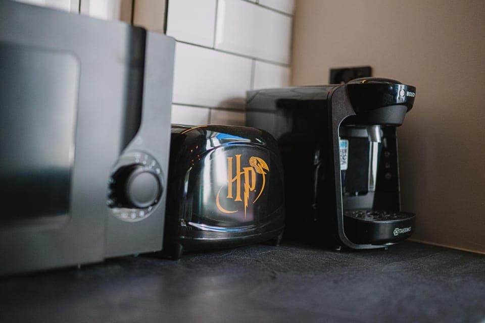 Coffee/tea facilities, Kitchen or kitchenette, microwave, toaster