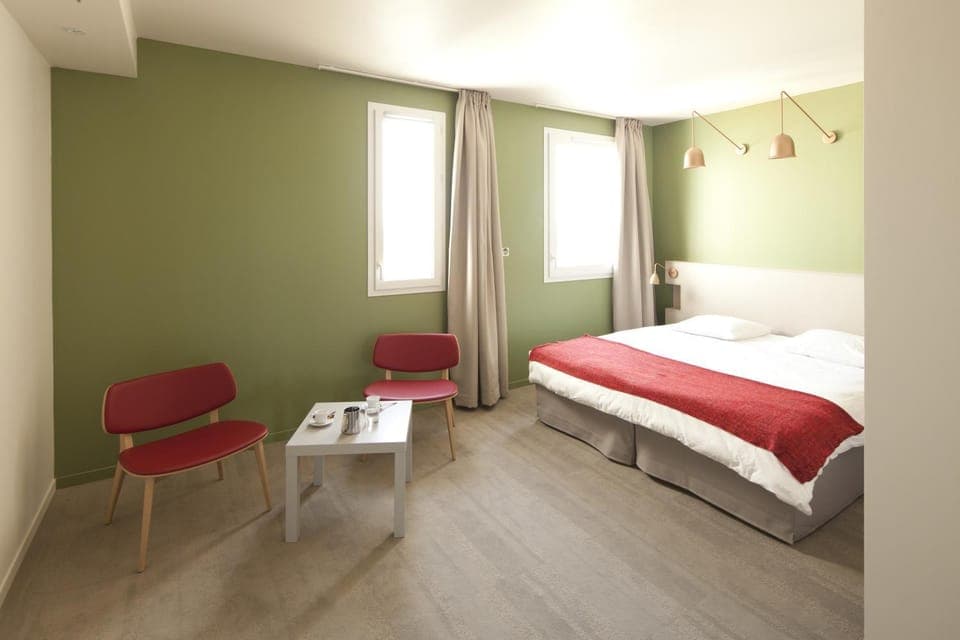 Seating area, Bedroom